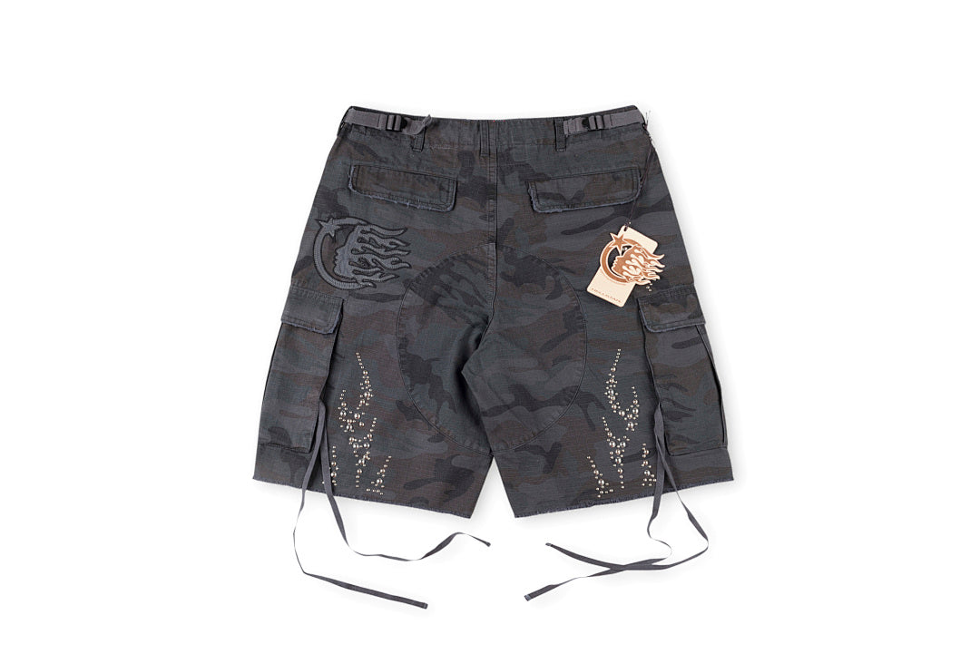 Hellstar Studios Capsule 11 Camo Cargo Shorts刺绣钉珠工装短裤 - view 1
